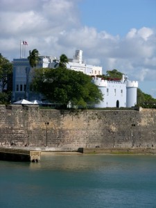 A walk along the waterfront allows a view of the city wall.